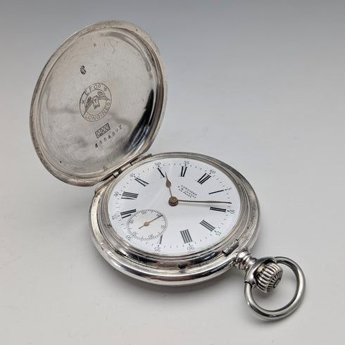 浪琴古董懷錶,約1901年,新藝術風格裝飾,銀色獵錶錶殼,走時良好。