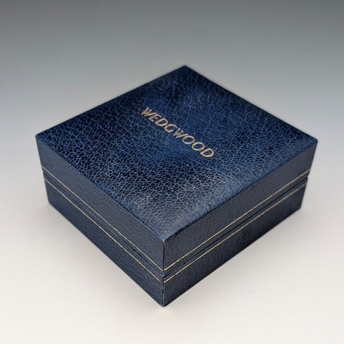 British Wedgwood cufflinks and tie clip with blue jasper sailing ship square cameo and gold-colored base case