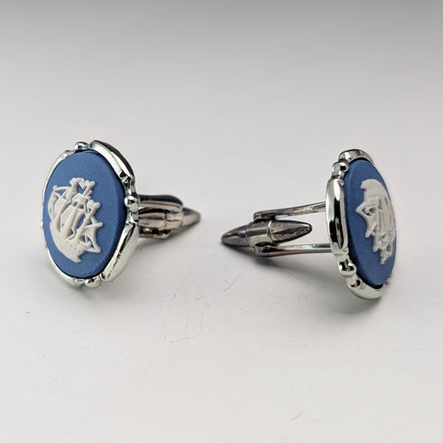 British Wedgwood cufflinks and tie clip with blue jasper sailing ship round cameo and silver base case