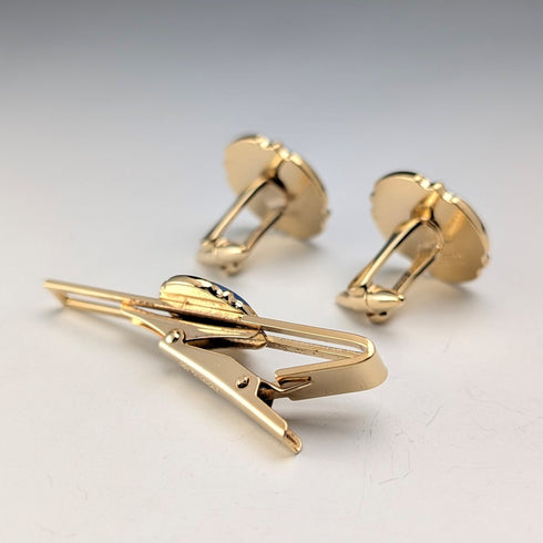 British Wedgwood cufflinks and tie clip with blue jasper sailing ship round cameo and gold-colored base case