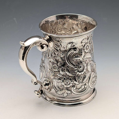 1736年喬治王朝時期純銀浮雕大馬克杯,重356克,理查德貝利作品