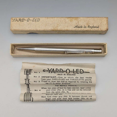 英國復古款 Yard O' Red 鍍銠按壓式自動鉛筆,附紙盒和說明書