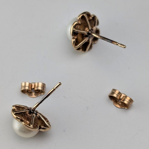 British Vintage Jewelry K9 Gold & Pearl Stud Earrings