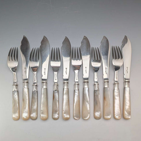 6對英國古董珍珠母貝甜點餐具,約1924年,Barker Bros出品