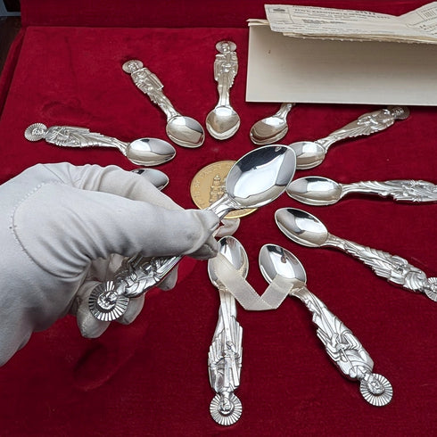 1975 St. Paul's Cathedral Apostle Set of 12 Pure Silver Teaspoons and a Pure Silver Medal, 457g Total, Wooden Case, Toye, Kenning & Spencer