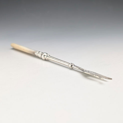 1900年英國古董小叉,珍珠母貝手柄,純銀叉刃,威廉‧德文波特