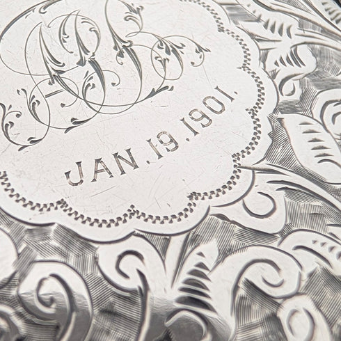 1886年英國古董純銀雙開小卡片盒,重64克,威廉奧利佛