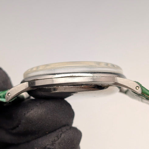 Circa 1943 Omega Ref. 2325/8 Men's Mechanical Wristwatch "Jumbo" Black Dial Green Strap Good Working Condition