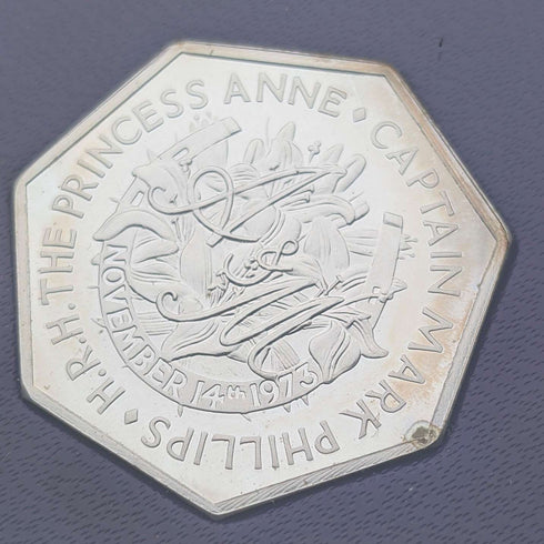 1973年安妮公主婚禮紀念套裝,6枚純銀幣,50克銀,由Ppbjoy Mint Ltd發行