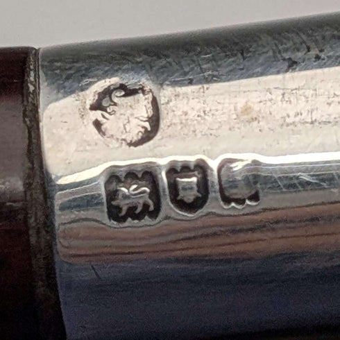 約1900年英國古董棕色手柄L形手柄純銀裝飾手杖,92厘米,朱利葉斯·克林克哈特設計