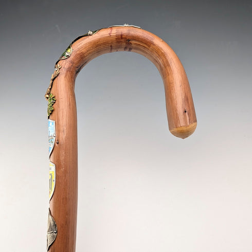 復古北歐登山杖,棕褐色杖身,彎柄,91厘米