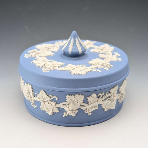 復古英國 Wedgwood Jasperware 淡藍色圓形糖果盒