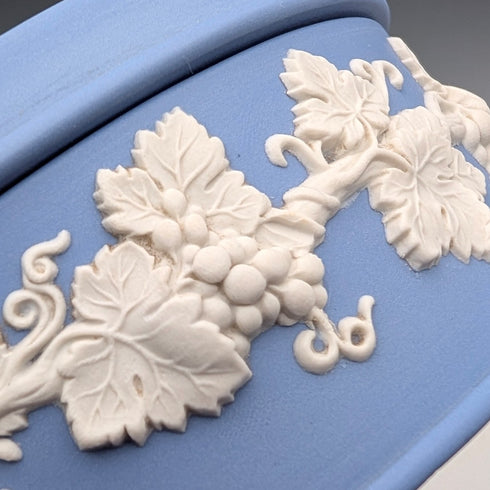 英国ヴィンテージ ウェッジウッド ジャスパーウェア製 丸型ボンボニエール ペールブルー