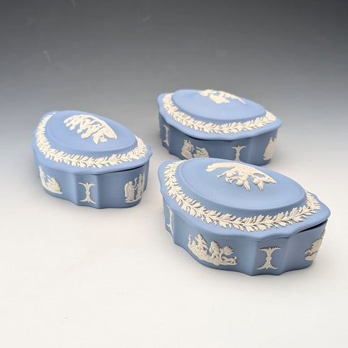 英国ヴィンテージ ウェッジウッド ジャスパーウェア製 ボックストリオ ペールブルー