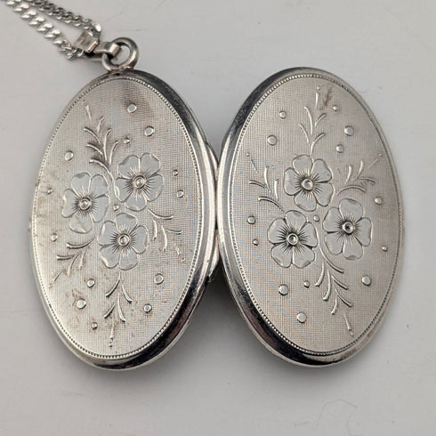 ヴィンテージ 純銀製 オーバル型ロケットペンダント 純銀ネックレス付き 計15.2g