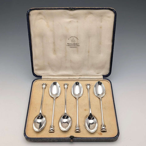 1932年英國馬平·韋伯(Mappin & Webb)出品的純銀茶匙,一套6把,重88克,帶原裝盒