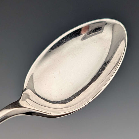 1932年英國馬平·韋伯(Mappin & Webb)出品的純銀茶匙,一套6把,重88克,帶原裝盒