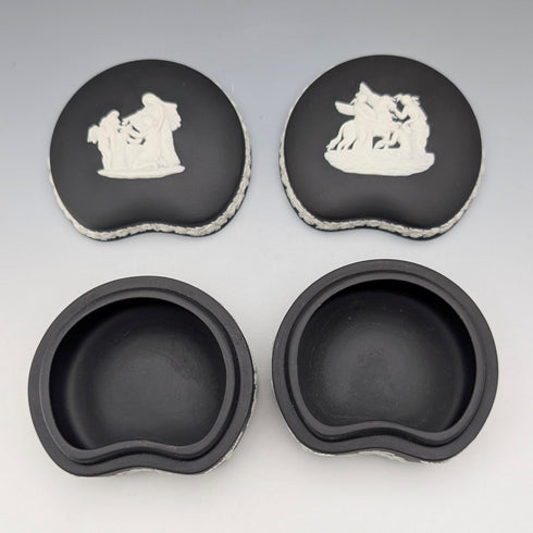 英國韋奇伍德古董黑碧玉豆形盒一對