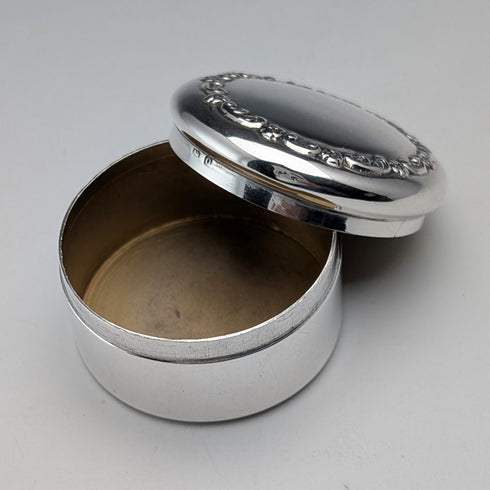 1914 British Antique Sterling Silver Pillbox, 21g, Mappin & Webb