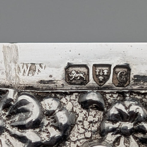 1903年 英国アンティーク 浮き彫り彫刻 純銀製カードケース 81g William Neale