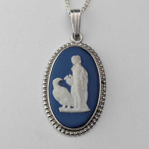 British Vintage Wedgwood Sterling Silver and Jasper Pendant with Sterling Silver Chain