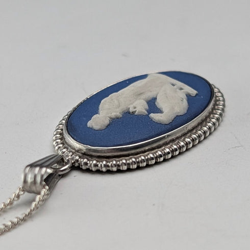 British Vintage Wedgwood Sterling Silver and Jasper Pendant with Sterling Silver Chain