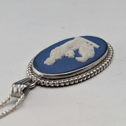 British Vintage Wedgwood Sterling Silver and Jasper Pendant with Sterling Silver Chain
