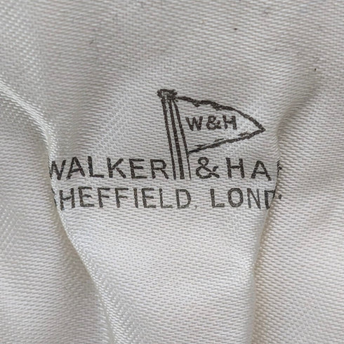 1958年英國沃克霍爾(Walker & Hall)出品的純銀雞尾酒簽套裝,共6支,總重19克,附原廠盒