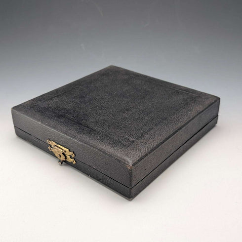 1929年英國古董切割玻璃碟與純銀湯匙套裝,共4件,Joseph Rodgers & Sons出品,含原廠盒