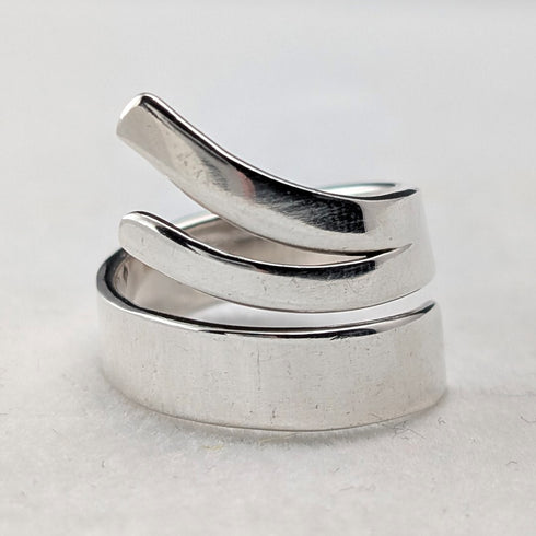 Vintage sterling silver spiral wrap ring (size 14)
