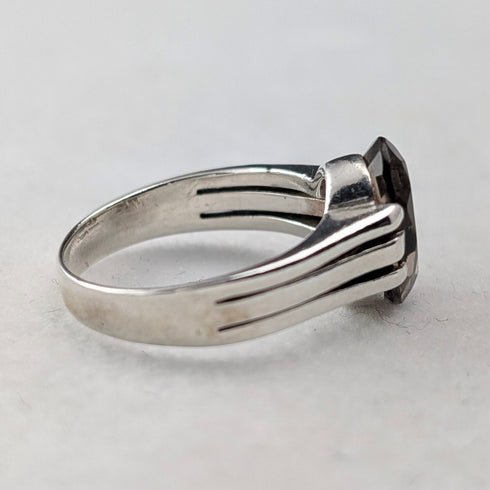 Vintage sterling silver smoky quartz ring (size 14)