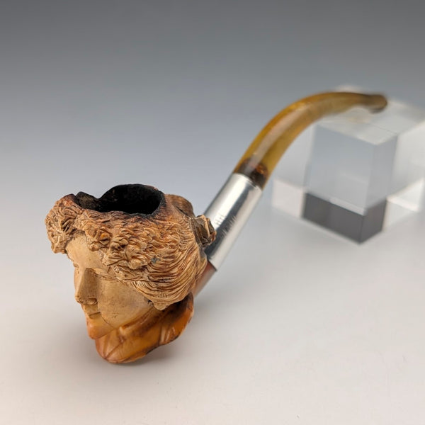 1915年英國古董手工雕刻女性煙鬥擺件,產於米爾舍姆,飾以純銀。