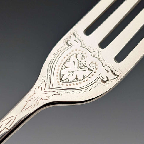 Antique British sterling silver cutlery set, circa 1866, 110g total weight, in case, Martin, Hall & Co.
