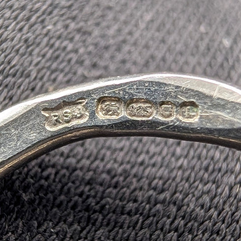 英國復古純銀絲帶設計吊墜,搭配純銀鍊。