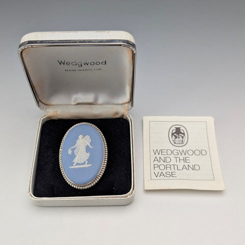 1970 Vintage British Wedgwood Sterling Silver & Jasperware Oval Brooch with Case