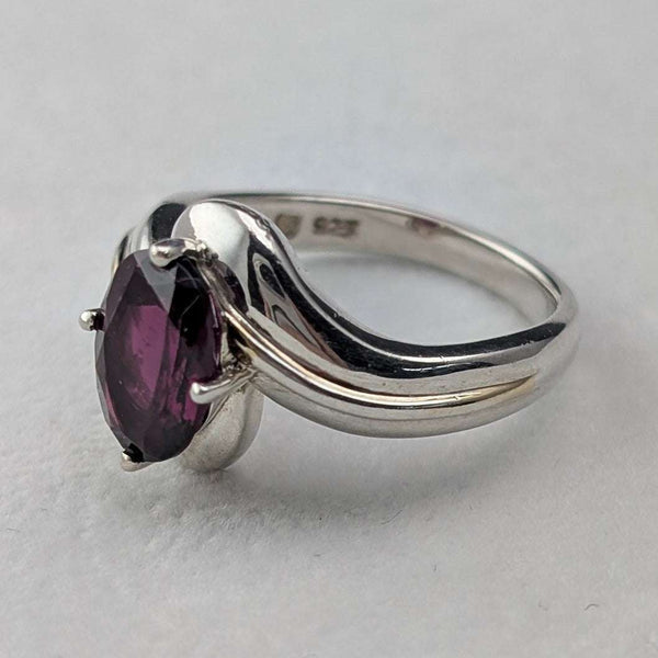 Vintage Large Purple Stone Sterling Silver Ring (US Size 7 3/4)