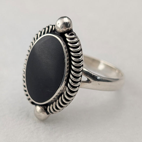 Vintage Onyx Oval Edged Pure Silver Ring (US Size 9.5)
