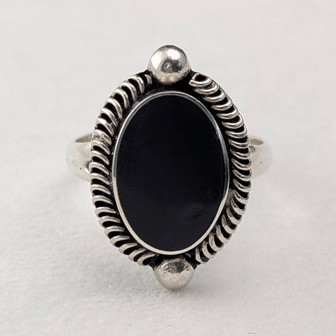 Vintage Onyx Oval Edged Pure Silver Ring (US Size 9.5)