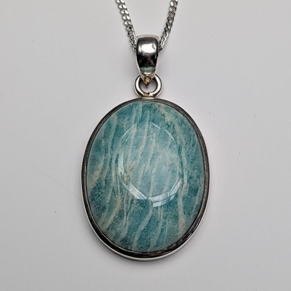 ヴィンテージ オーバル型アマゾナイト 純銀台座ペンダント 純銀チェーン付き