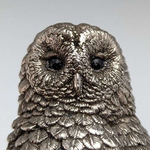 Figura de búho grabada en plata de ley, 109g, altura 7,5cm, Country Artists, Reino Unido