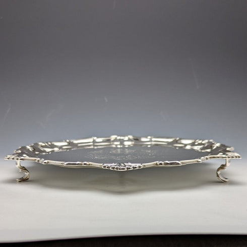 1904年 英国アンティーク 純銀(925シルバー) サルヴァ 直径24.5cm 454g William Hutton