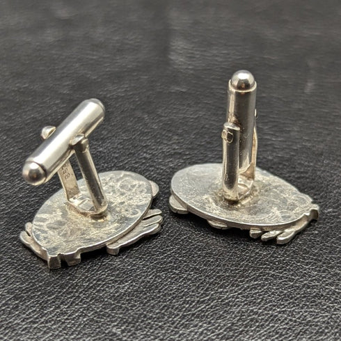 英国ヴィンテージ 純銀(スターリングシルバー)製 ハンドデザイン カフリンクス