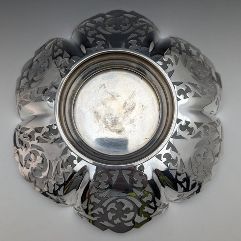 1936年 英国ヴィンテージ 純銀(925シルバー) ピアス装飾 脚付きボウル 196g Viners