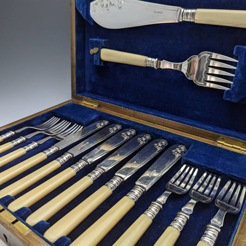 英國古董樹脂手柄銀盤魚餐具 6x2 & 套裝木盒裝