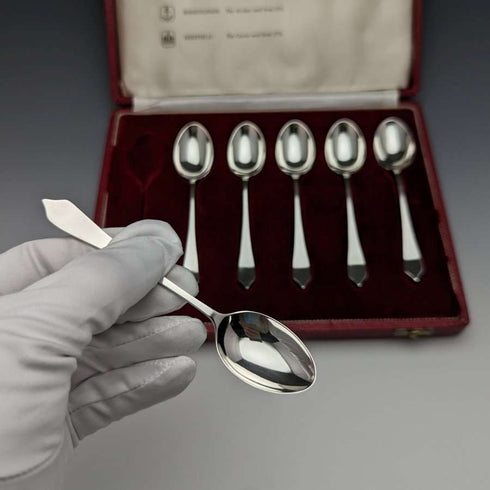 Juego de 6 cucharillas de té de plata de ley con sello múltiple, vintage británico de 1959, en su estuche original.