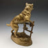 Soporte para reloj de bolsillo de bronce antiguo, circa 1900, con estatua de pitbull