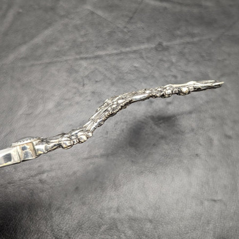 British Antique Silver Plate Grape Scissor Grape Sculpture 102g