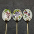 Juego de 6 cucharillas de té de plata de ley vintage británicas de 1963, con decoración de esmalte y baño de oro, en estuche.