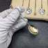 Juego de 6 cucharillas de té de plata de ley vintage británicas de 1963, con decoración de esmalte y baño de oro, en estuche.