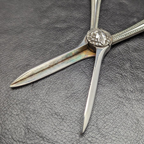 British Vintage Silver Plated Grape Scissors 78g